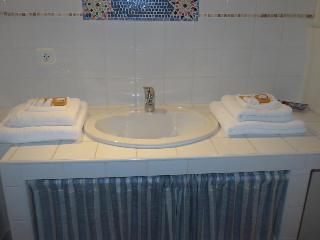 Bed and Breakfast Le Clos Des Canebiers Грасс Номер фото
