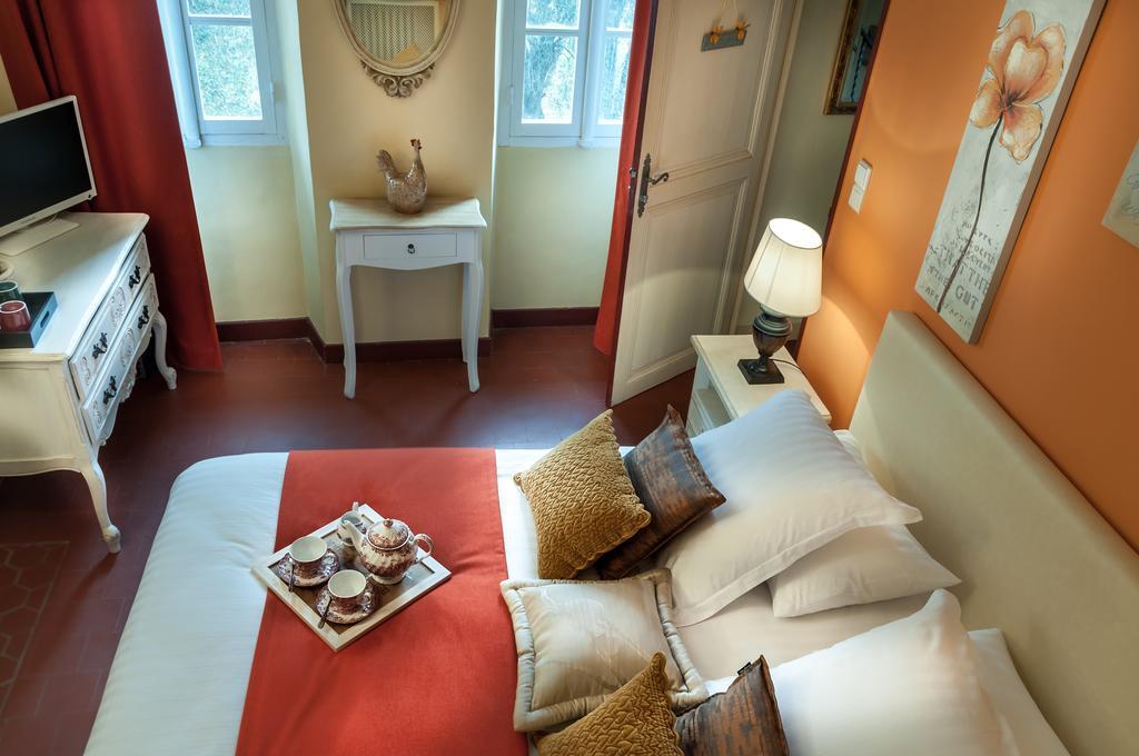 Bed and Breakfast Le Clos Des Canebiers Грасс Номер фото